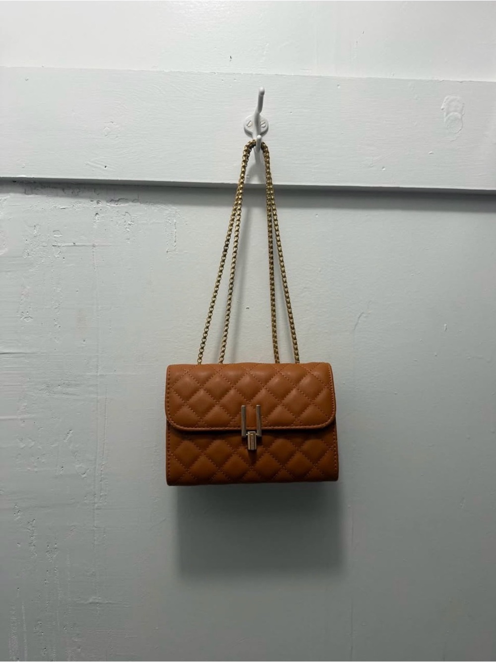 Quilted Tan Crossbody Bag with Gold Chain